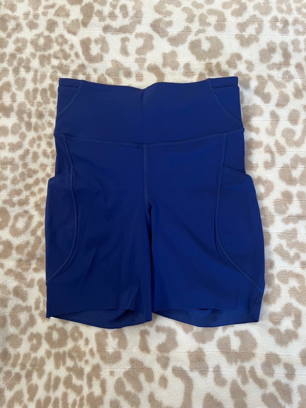 Lululemon Fast and Free HR Short 6" with Pockets~Galactic Cobalt, Size 4 - Picture 3 of 6
